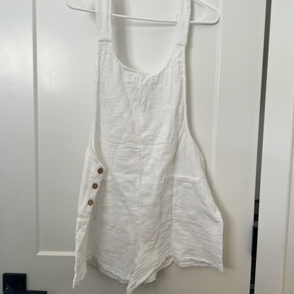 Salty Lemon Betty Romper in White 🆕 - Picture 5 of 5